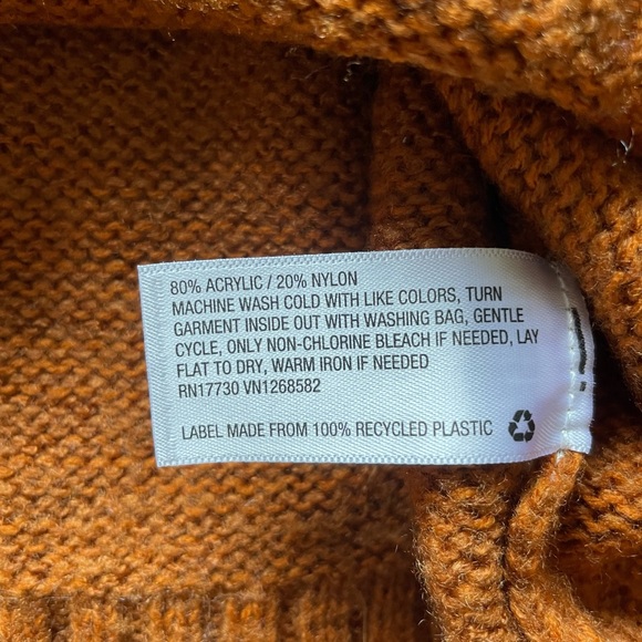 sweater - Picture 4 of 5